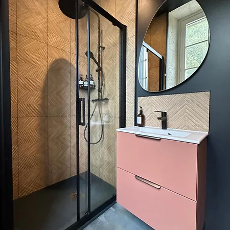 Kloozia Centre Standing