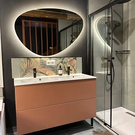 Kloozia Centre Standing