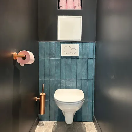 Kloozia Centre Standing