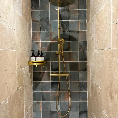 Kwatera prywatna Kloozia Centre Standing